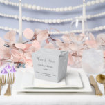 Feestbehandelingsdoos Bedankdoosjes<br><div class="desc">Het feestgunstdoosje wordt weergegeven in een grijstint kleur.
Pas dit item aan en wijzig de voorbeeldtekst in die van jou.
Tip: Voeg gewoon je lekkere traktaties toe en wat feestelijke linten.</div>