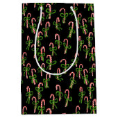 Feestdagen met kerstsnoepjes voor kerstmis medium cadeauzakje (Voorkant)