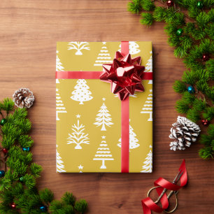 Feestelijk geel en wit kerstboompatroon cadeaupapier