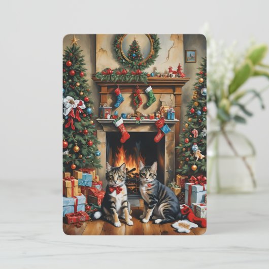 Feestelijk ingerichte kamer, open haard, poezen, v (Staand voorkant)