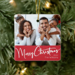 Feestelijk script | Vrolijk kerstfeest Keramisch Ornament<br><div class="desc">Vier het seizoen met dit feestelijke script | Merry rood Kerst keramisch ornament met een vleugje elegante charme. Het chique ontwerp toont een eenvoudig rood-wit kleurenpalet, dat de gezellige sfeer van de winter oproept. De moderne en unieke aantrekkingskracht en rustieke bewoording creëer zorgt voor een perfecte balans tussen seizoensgebonden en...</div>