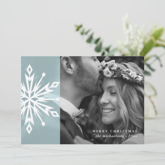 Feestelijke Blauwe Sneeuwvlok Kerstmis Foto Feestdagenkaart (Staand voorkant)
