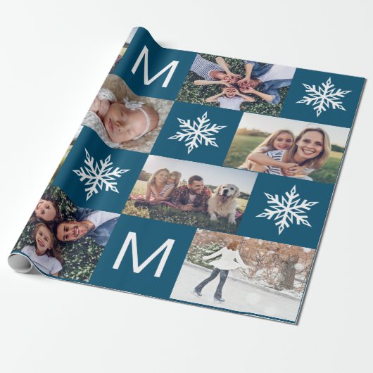 Feestelijke Blauwe Sneeuwvlokken Fotocollage Kerst Cadeaupapier (Uitgerold)