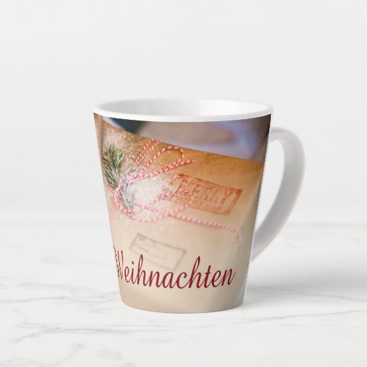 Feestelijke cadeaus als kerstmotief latte mok (Rechterhoek)