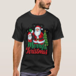 Feestelijke Cheer: Merry Christmas Tree & Santa De T-shirt<br><div class="desc">Verspreid de feestvreugde met een hartverwarmend "Merry Christmas" -ontwerp met prachtig versierde kerstbomen en vrolijke kerststallen. Deze feestelijke creatie belichaamt de geest van Kerstmis met zijn levendige kleuren en magische charme, waardoor het perfect is voor t-shirts, kaarten en vakantiedecor. Vier het seizoen in stijl met dit klassieke maar trendy ontwerp...</div>