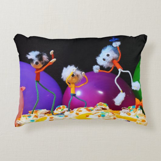 Feestelijke Fubby foto met ballonnen en taart. Accent Kussen (Voorkant)