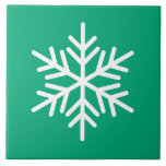 Feestelijke gedurfde witte Scandinavische sneeuwvl Tegeltje<br><div class="desc">Dit feestelijke seizoensgebonden ontwerp is voorzien van een enkele witte Scandinavische sneeuwvlok gecentreerd op een groen blauwe achtergrond.</div>