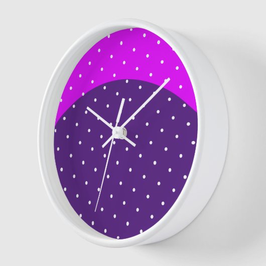 Feestelijke gestippelde Paarse kromme levendige ro (Hoek)