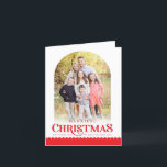 FEestelijke GEZINSFOTO minimale moderne boog rood Feestdagen Kaart<br><div class="desc">door kat massard >>> WWW.SIMPLYSWEETPAPERIE.COM <<<
Een trendy kaartontwerp met het citaat "ALLERMEEST FEestelijke KERST" met gecombineerde boogvorm voor je favoriete foto met tekst eroverheen.
NEEM contact op met kat@simplysweetpaperie.com als je hulp nodig hebt om je foto perfect te laten passen</div>