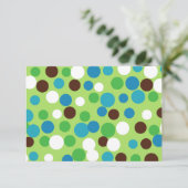 Feestelijke Groene Stippen Uitnodigingen (Staand voorkant)