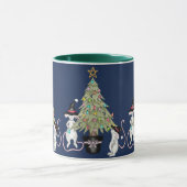 Feestelijke heksenmuizen versieren hun kerstboom mok (Midden)