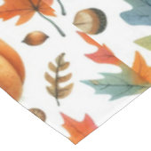 Feestelijke Herfst pompoenen en bladeren op wit Tafelkleed (Gekanteld)