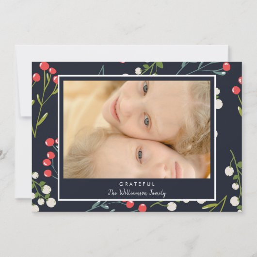 Feestelijke Holly Berries Foto Kerst Kaart (Voorkant)