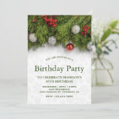 Feestelijke Holly Berry en Pine Kerstmis Verjaarda Kaart (Staand voorkant)