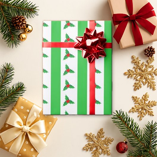 Feestelijke Holly Green Stripes Kerstmis Cadeaupapier