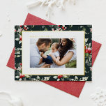 Feestelijke Holly Patroon Vrolijk Kerstfeest Foto Folie Feestdagenkaart<br><div class="desc">vrolijk kerstfeest! Stuur uw warme groeten aan familie en vrienden met deze aanpasbare kerstfotokaart. Het heeft een waterverf holly patroon op een donkergroene achtergrond. Personaliseer deze gouden folie kerstkaart door uw gegevens toe te voegen. Deze botanische kerstkaart is verkrijgbaar in andere kleuren en karton.</div>