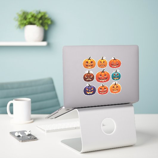 Feestelijke Jack-o'-Lantern Gezichten Scrapbook St Sticker (Laptop op bureau)