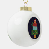 Feestelijke kat in cadeaustapel ornament (Links)