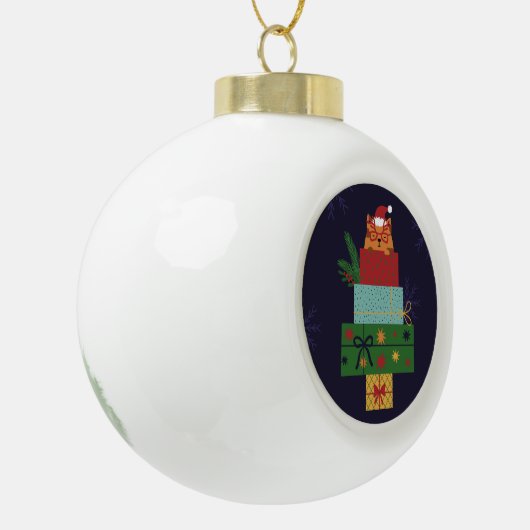 Feestelijke kat in cadeaustapel ornament (Links)