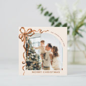 Feestelijke Kerst Beige Boho Bow Ribbon 2 Foto Feestdagenkaart (Staand voorkant)