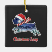 Feestelijke kerst Leaping Dog | Schattigee Puppy S Keramisch Ornament (Voorkant)