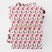 feestelijke kerstfeestelijke gnomen getild inpakpapier vel (In situ)