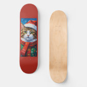 Feestelijke Kerstkat in Kerstmannenhoed Persoonlijk Skateboard (Voorkant)