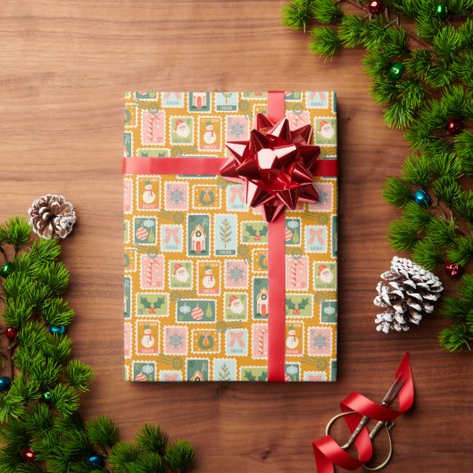 Feestelijke Kerstpostzegels op Gouden Geel Cadeaupapier (Feestdagen Geschenken)