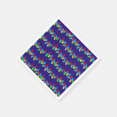 Feestelijke kerstverlichting op blauw servet (Hoek)