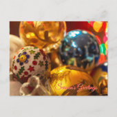 Feestelijke kerstversieringen dichtbij briefkaart (Voorkant)