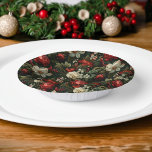 Feestelijke kleurrijke kerst Rozen, Pine en Holly Papieren Kommen<br><div class="desc">Mooi en kleurrijk naadloos herhalend kerstbloempatroon van rode rozen,  witte bloemen,  rode hulstbessen,  dennen en gebladerte op een donkere achtergrond. Aanvullend op mijn Classic Christmas Floral Crest Monogram bruiloft collectie.</div>