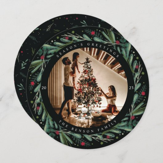 Feestelijke Kranz van Bladeren met Besssen Ronde K Feestdagenkaart (Voorkant / Achterkant)