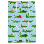 Feestelijke krokodillen in kerstkostuums patroon medium cadeauzakje (Achterkant)
