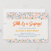 Feestelijke leuke verrassingsverjaardagsfeestje kaart (Voorkant)