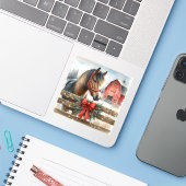 Feestelijke Paard en Rode Rustieke Schuur Kerstmis Sticker (Laptop met iPhone)