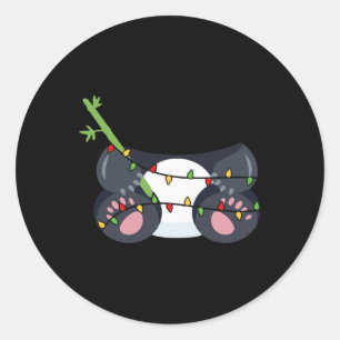 Feestelijke panda met kerstlichtkostuum ronde sticker