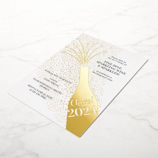 Feestelijke Popping Bubbles Champagne New Years Ev Folie Uitnodiging (Gedraaid)