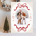 Feestelijke Retro Trendy Rode Bogen Ovaal Foto Feestdagenkaart<br><div class="desc">***dit ontwerp maakt deel uit van een bijpassend collectie sjabloon** __________________________ Deze ontwerpoptie is volledig bewerkbaar / aanpasbaar door u als klant - Klik op Verdere knop personaliseren als u het ontwerp wilt verplaatsen, toevoegen, verwijderen of significante wijzigingen wilt aanbrengen _______________________ *Als u nog vragen over het ontwerp hebt of...</div>