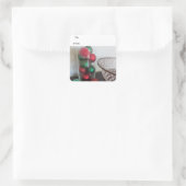 Feestelijke rode en groene kerstversieringen vierkante sticker (Tas)