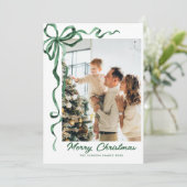 Feestelijke Sage Green Christmas Bow Ribbon 2 Foto Feestdagenkaart (Staand voorkant)