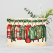 Feestelijke truien hangen aan een waslijn feestdagenkaart (Staand voorkant)