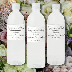 Feestelijke Verloving Simpel Modern Lettertype Nam Waterfles Etiket
