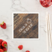 Feestelijke verlovingsfeestring die het nieuwe jaa servet (Insitu)