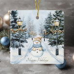 Feestelijke Waterverf Prettige feestdagen Snowman Keramisch Ornament<br><div class="desc">Breng een winterwonderland naar je boom! Dit prachtige vierkante keramische ornament beschikt over een charmante waterverf scene van een vriendelijke sneeuwpop in een gezellig pet en sjaal, staande op een besneeuwd pad omzoomd met feestelijke lantaarnpalen en groenblijvende versierd met wit kerstlicht, allemaal onder een zachte sneeuwval. prettige feestdagen Het "Joh"-bericht...</div>