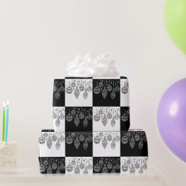 Feestelijke zwart-witte kerstballen cadeaupapier