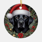 Feestelijke zwarte labrador met kerstmuts keramisch ornament (Voorkant)