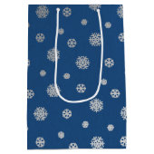 Feestive Winter Silver Blue Snowflakes Holiday Medium Cadeauzakje (Achterkant)