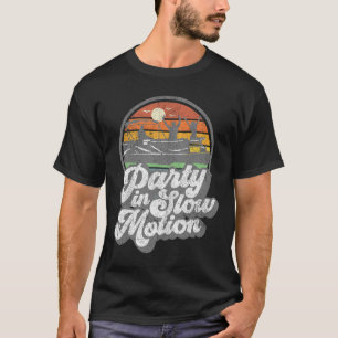 Feestje in slow motion retro grappige pontonboot b t-shirt