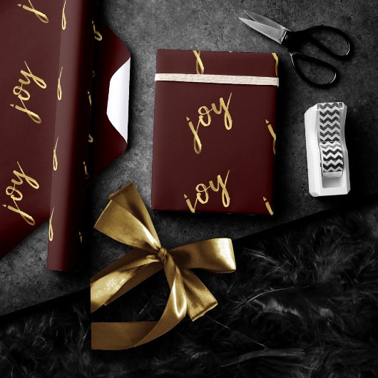 feestvreugde | Classic Gold Marker Script op rood Cadeaupapier