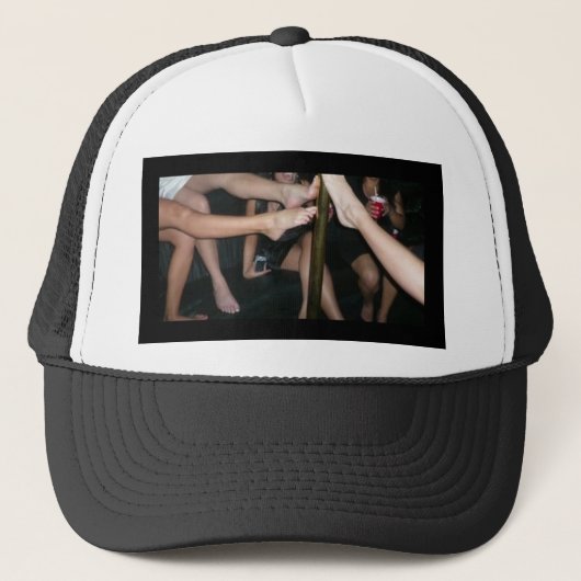 FEET HEAVEN TRUCKER PET (Voorkant)